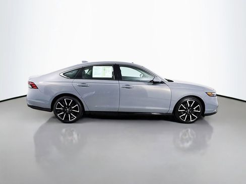 Used 2025 Honda Accord Touring image 8