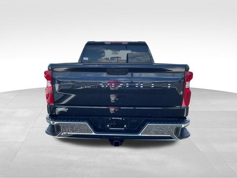 Used 2024 Chevrolet Silverado 1500 LT AWD/4WD image 4