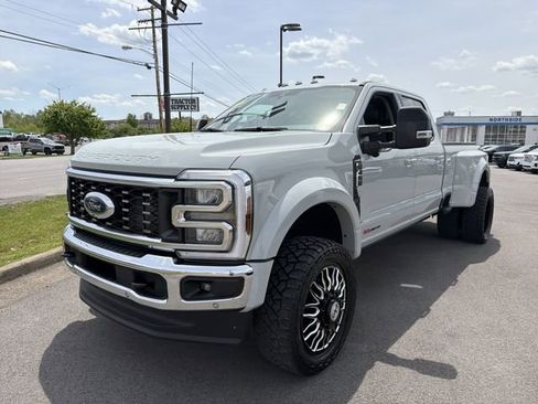 Used 2025 Ford F450 Lariat w/ Lariat Ultimate Package AWD/4WD image 1