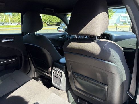Used 2015 Dodge Charger SE w/ Sport Appearance Group RWD image 21