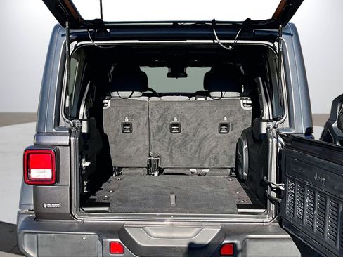 Certified 2024 Jeep Wrangler Willys image 24