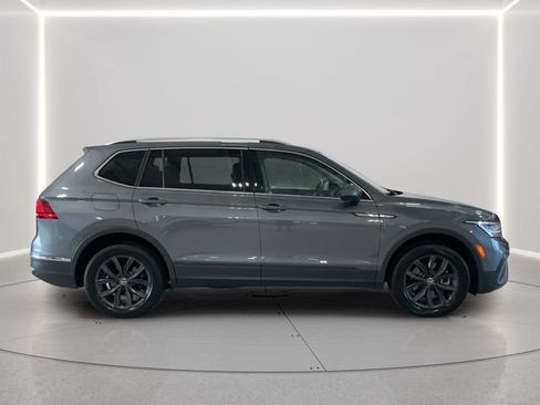 Certified 2024 Volkswagen Tiguan SE AWD/4WD image 7