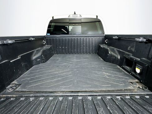 Used 2021 Toyota Tacoma TRD Sport w/ Technology Package RWD image 28