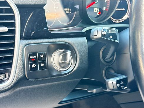 Used 2019 Porsche Cayenne image 11