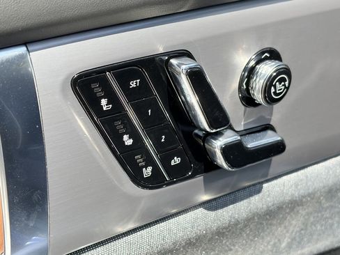 Used 2026 Cadillac Vistiq Premium Luxury w/ LPO, Floor Liner Package AWD/4WD image 20