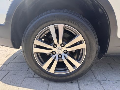 Used 2018 Honda Pilot EX image 11