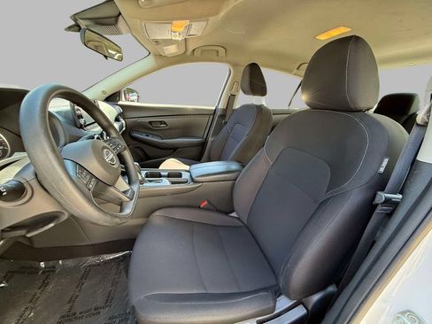 Used 2025 Nissan Sentra S FWD image 2