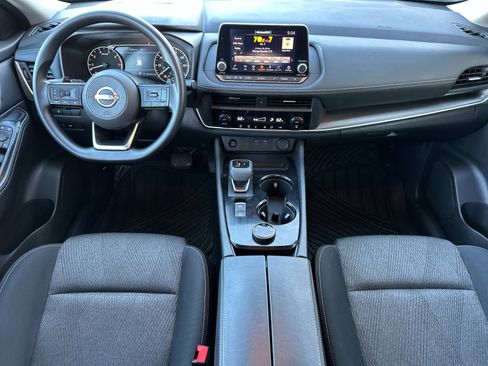 Used 2024 Nissan Rogue SV image 12