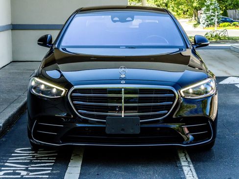 Used 2023 Mercedes-Benz S 500 4MATIC image 2