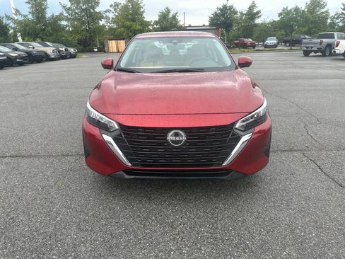 Used 2025 Nissan Sentra SV w/ SV Premium Package FWD image 2