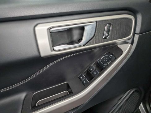 Certified 2023 Ford Explorer XLT AWD/4WD image 38
