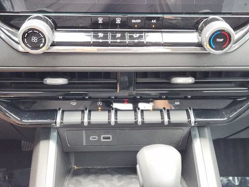 Used 2025 Chevrolet Colorado W/T w/ WT Custom Package RWD image 21