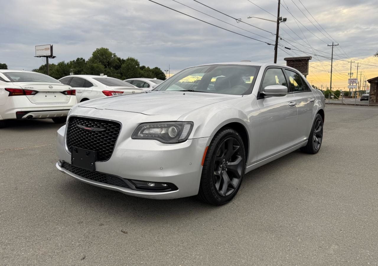 Used 2021 Chrysler 300 S RWD image 3