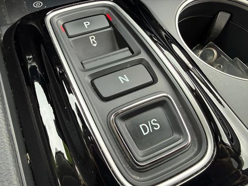Certified 2023 Honda Pilot Touring image 31