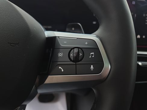 Used 2025 BMW X2 xDrive28i image 19