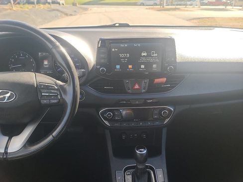 Used 2018 Hyundai Elantra GT w/ Style Package 02 FWD image 17