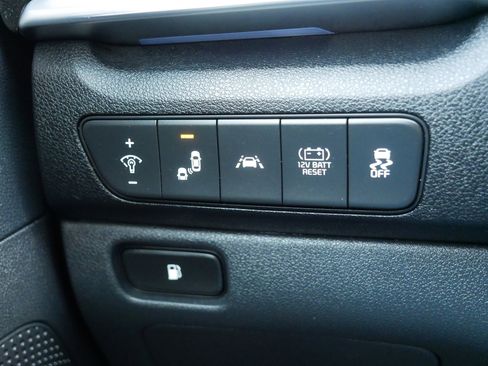 Certified 2022 Kia Niro LXS image 26