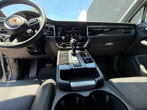 Certified 2026 Porsche Macan Turbo AWD/4WD image 16