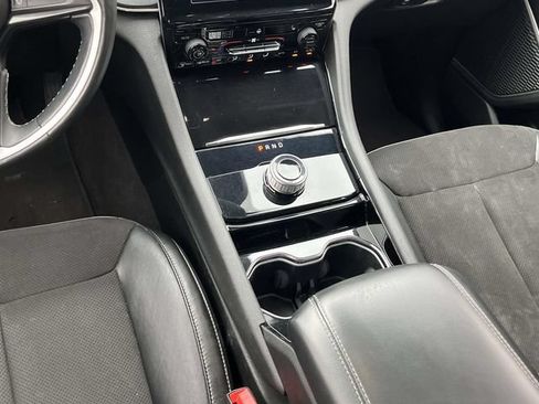 Used 2021 Jeep Grand Cherokee L Laredo AWD/4WD image 14