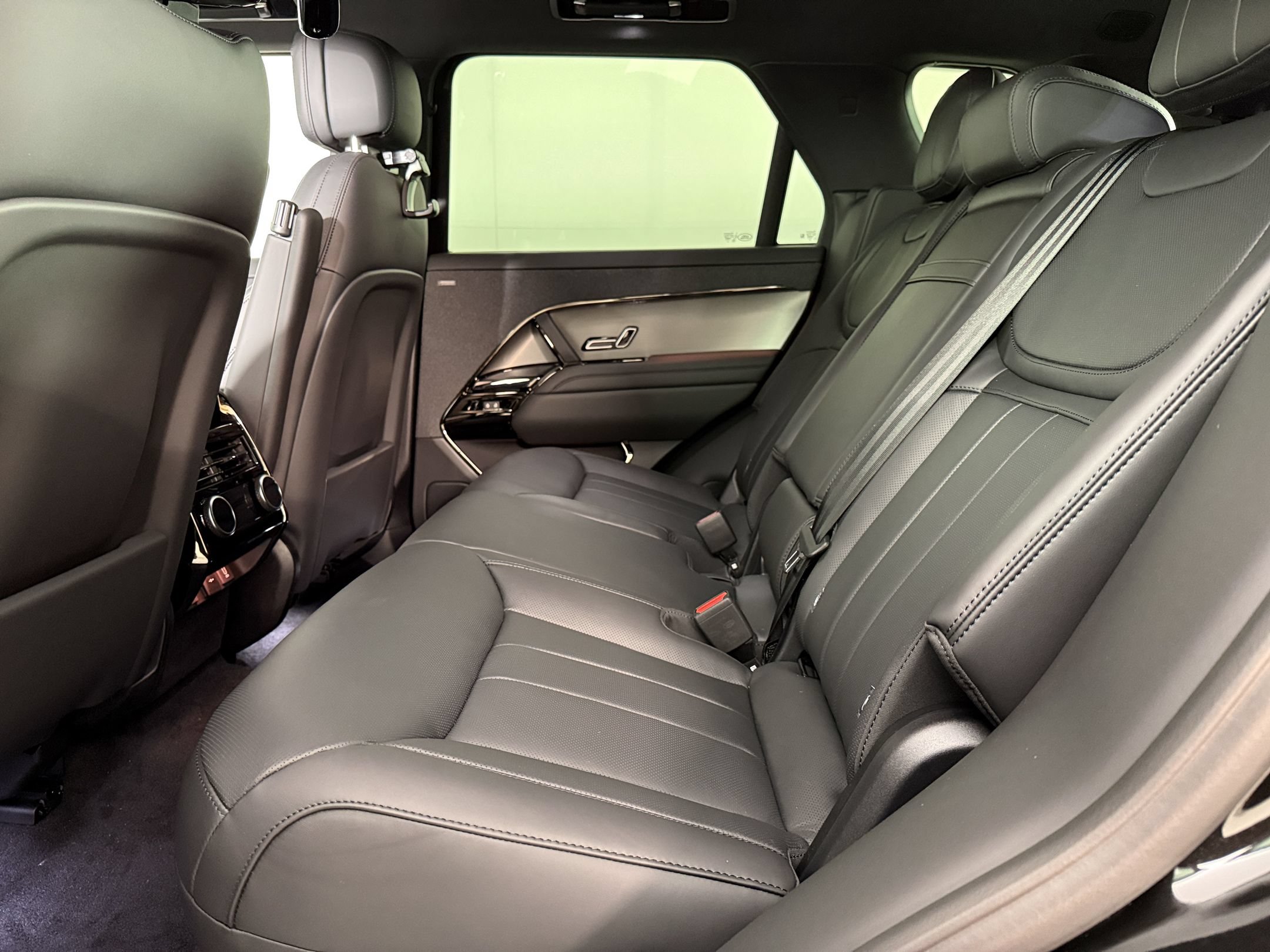 New 2027 Land Rover Range Rover Sport SE AWD/4WD image 20