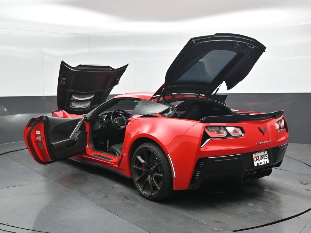 Used 2016 Chevrolet Corvette Z06 w/ 3LZ Preferred Equipment Group RWD image 50