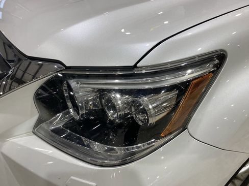 Used 2015 Lexus GX 460 w/ Premium Package AWD/4WD image 22