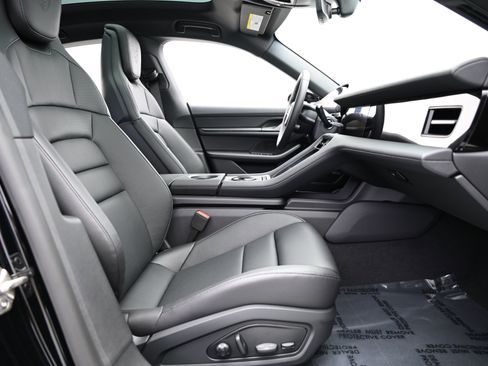 Certified 2025 Porsche Taycan image 27