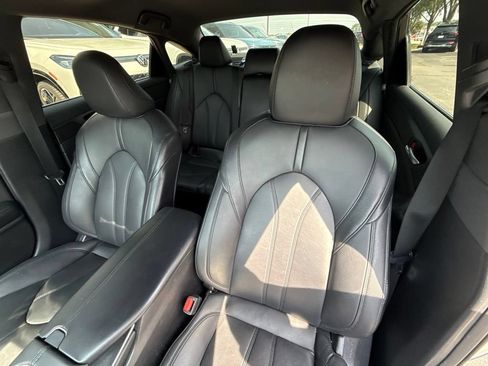 Used 2022 Toyota Avalon XLE FWD image 11