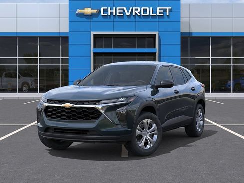 New 2026 Chevrolet Trax LS w/ Driver Confidence Package FWD image 6
