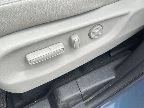 Used 2025 Honda Odyssey EX-L image 12