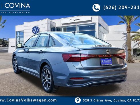 New 2026 Volkswagen Jetta SE image 5