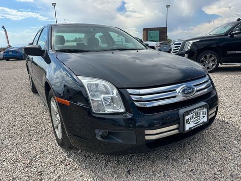 Used 2008 Ford Fusion SE FWD image 2