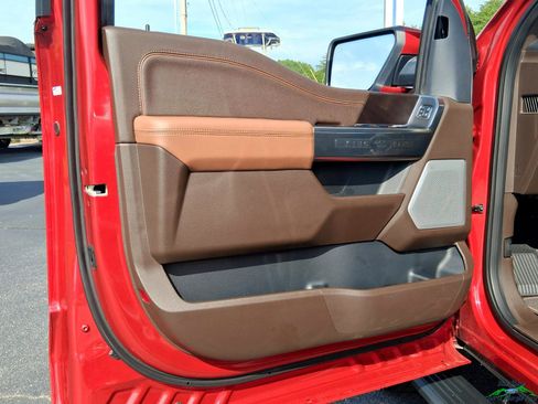 Used 2025 Ford F150 King Ranch w/ FX4 Off-Road Package AWD/4WD image 10