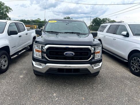 Used 2021 Ford F150 XLT image 4