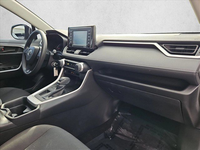 Used 2020 Toyota RAV4 LE FWD image 22