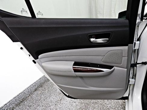 Used 2015 Acura TLX w/Tech 4dr Sedan w/Technology image 9