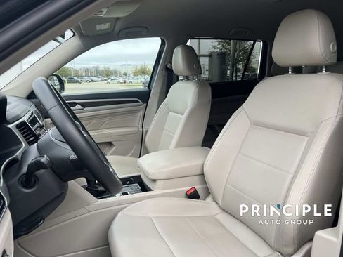 Used 2023 Volkswagen Atlas SE w/ Black Wheel Package image 13