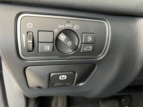 Used 2016 Volvo XC60 T6 w/ Proximity Package AWD/4WD image 28