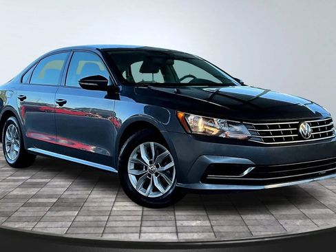 Used 2018 Volkswagen Passat 2.0T S w/ Driver Assistance Package image 3