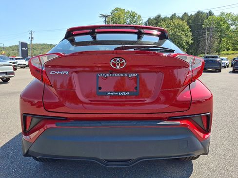 Used 2020 Toyota C-HR XLE image 5