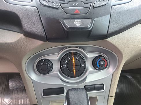 Used 2018 Ford Fiesta SE image 13