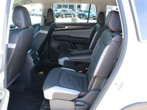 New 2026 Volkswagen Atlas Peak Edition AWD/4WD image 31