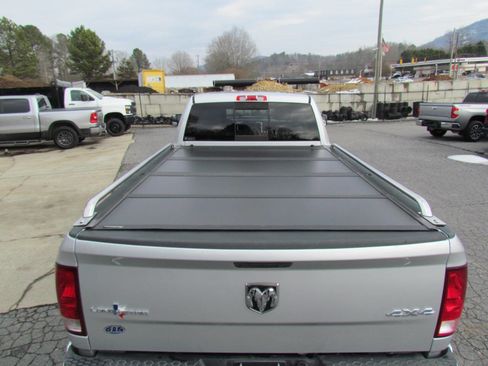 Used 2018 RAM 3500 Lone Star image 9