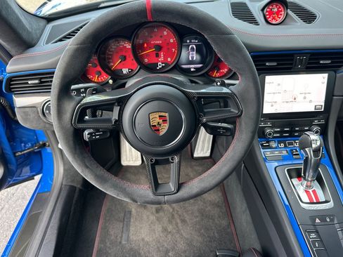 Certified 2019 Porsche 911 GT2 RS RWD image 15