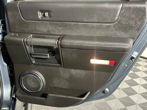 Used 2005 HUMMER H2 w/ Preferred Equipment Group image 18