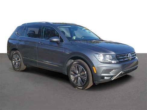Used 2018 Volkswagen Tiguan SEL image 2