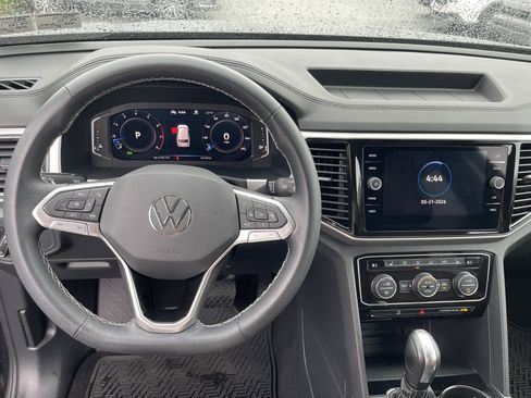 Used 2023 Volkswagen Atlas SE AWD/4WD image 12