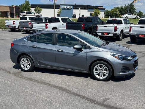 Used 2019 Chevrolet Cruze LT FWD image 6