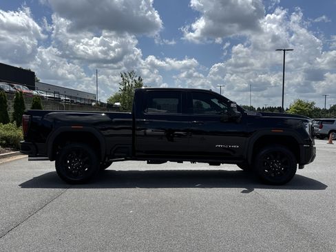 New 2026 GMC Sierra 2500 AT4 w/ AT4 Premium Plus Package AWD/4WD image 10