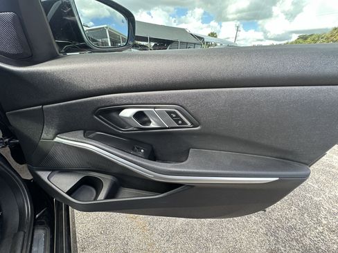 Used 2020 BMW 330i Sedan w/ Driving Assistance Package image 31